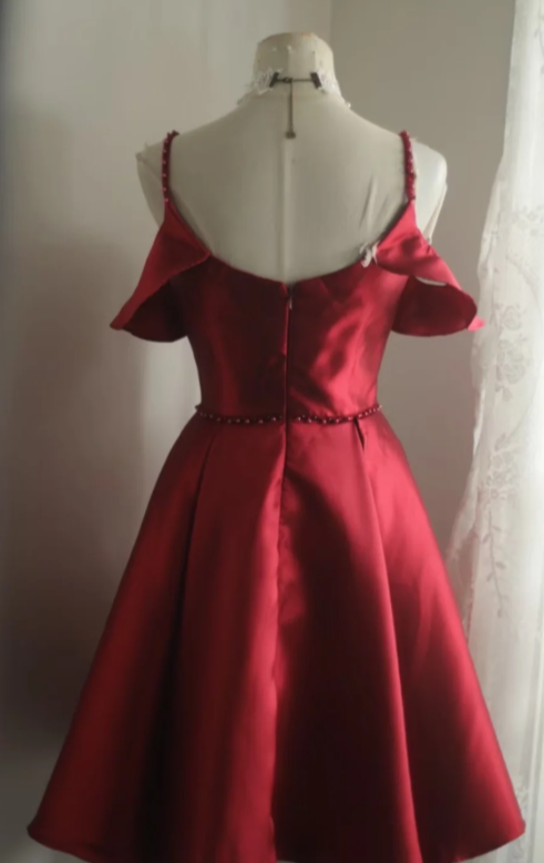 Pretty Burgundy A Line Spaghetti Straps Satin Short Homecoming Dress 19th Birthday Outfits