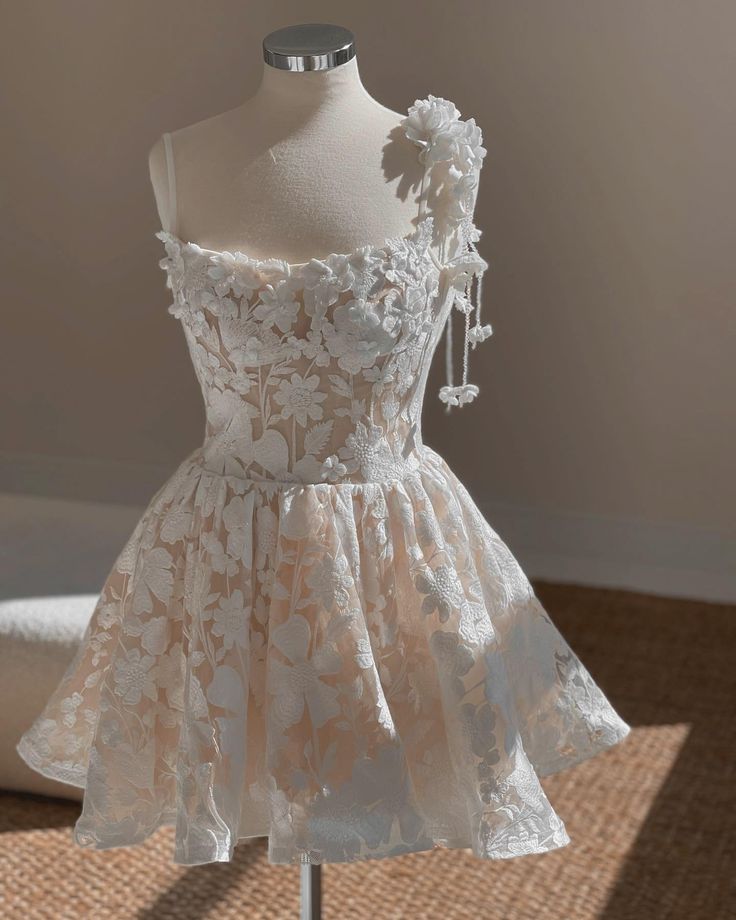 Vintage Appliques Short Spaghetti Straps 3D Flowers Homecoming Dress Birthday Outfits