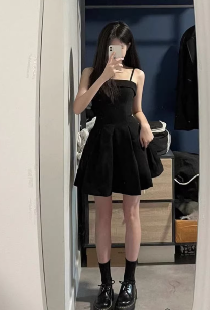 Pleated spaghetti strap dress, fitted waist, puffy skirt, black short dress