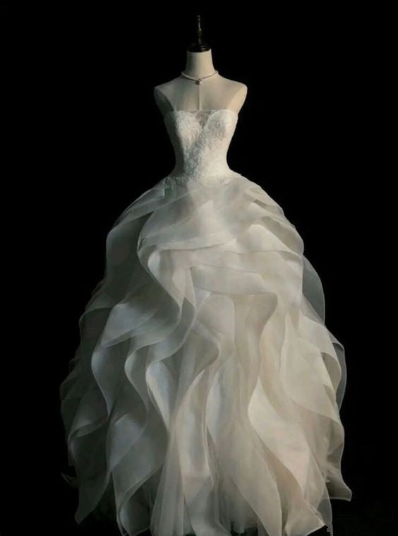 Chic Ball Gown Strapless Sleeveless Long Lace Wedding Dresses