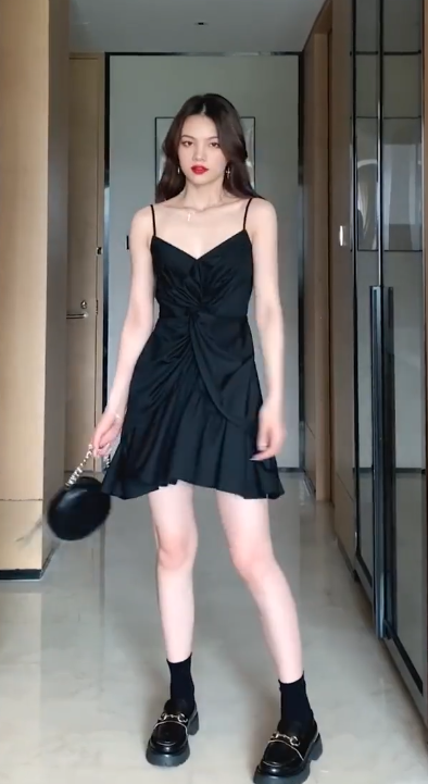 Pretty A Line Spaghetti Straps Black Satin Short Homecoming Dress 16th Birthday Outfits