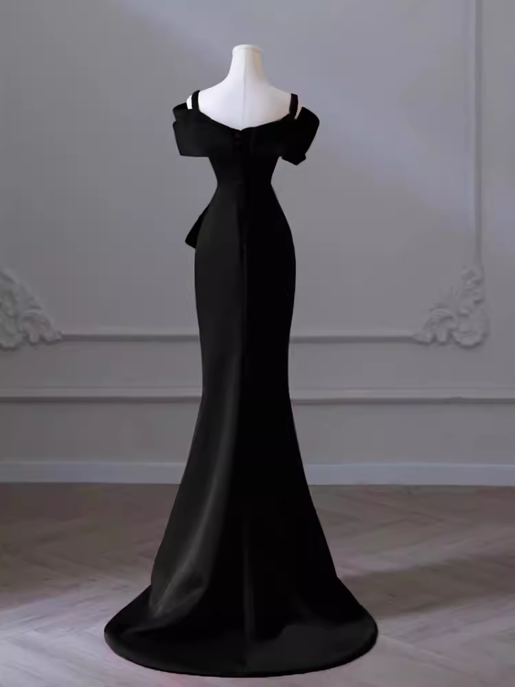 Sexy Mermaid Spaghetti Straps Black Satin Long Prom Dress