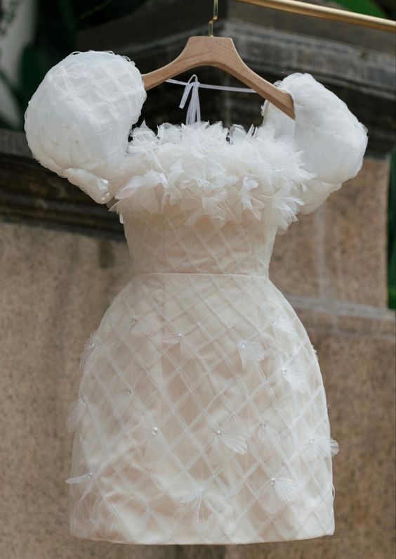 Simple A Line Strapless Puffy Sleeves Short Birthday Outfits White Homecoming Dress