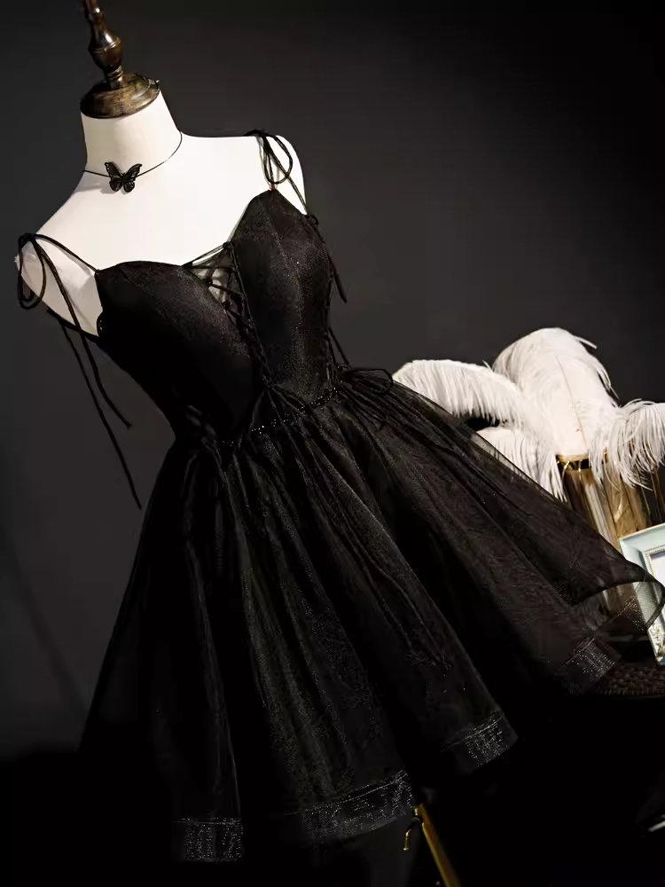 Modest Ball Gown Spaghetti Straps Black Tulle Birthday Outfits Homecoming Dress