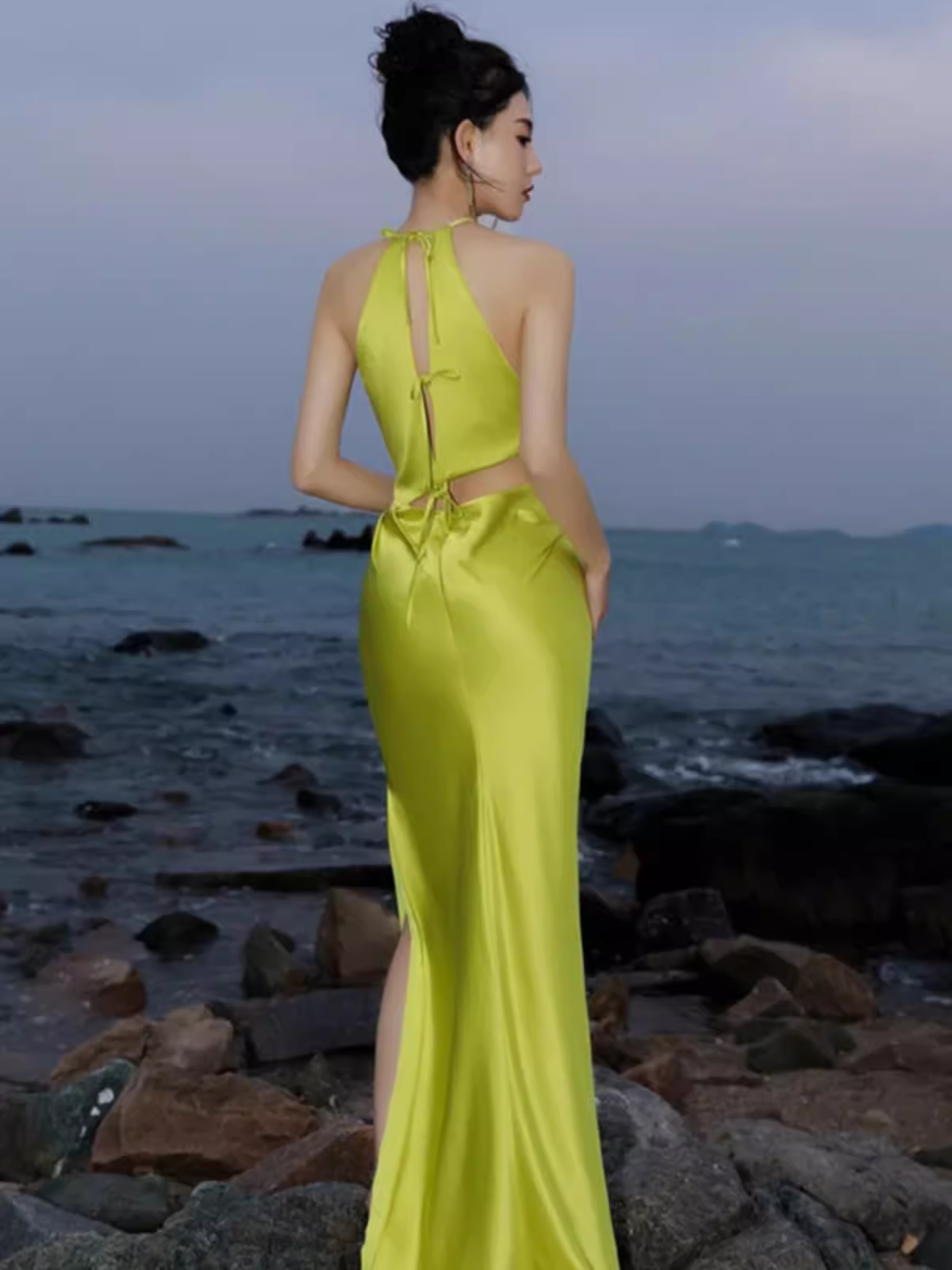 Sexy Mermaid Halter Bud Green Silk Satin Long Prom Dress