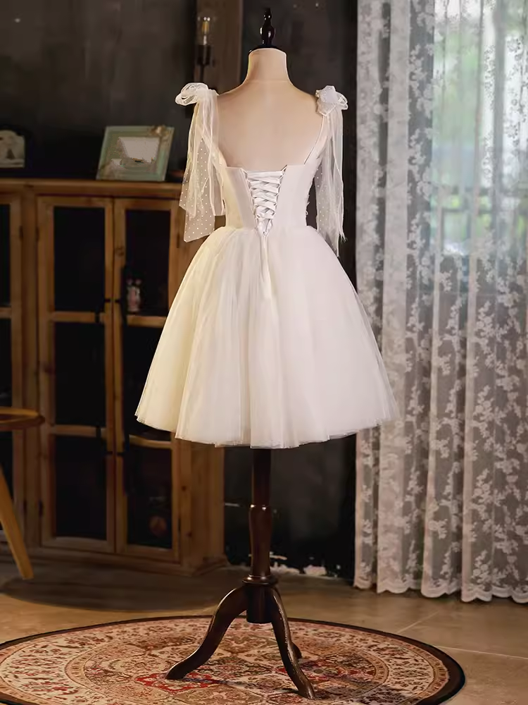 Sexy A line Straps Tulle White Short Homecoming Dresses