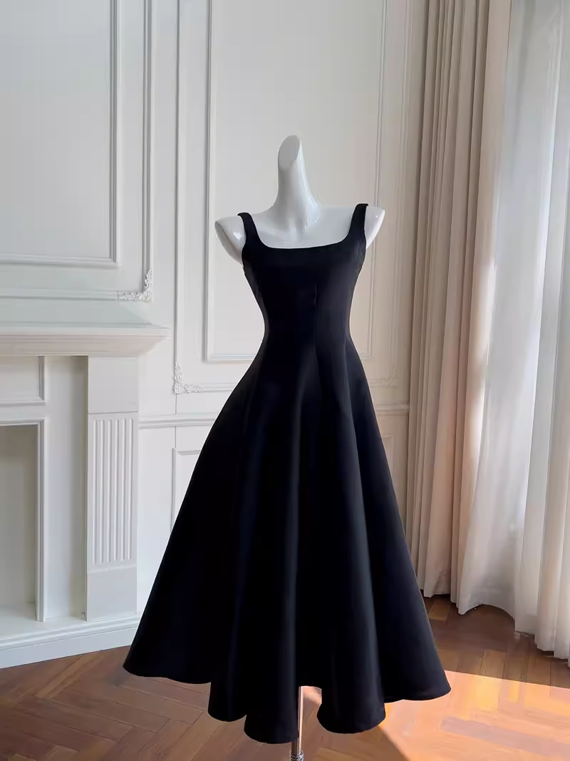 Unique A line Straps Satin Black Homecoming Dress 18th Birthday Outfit