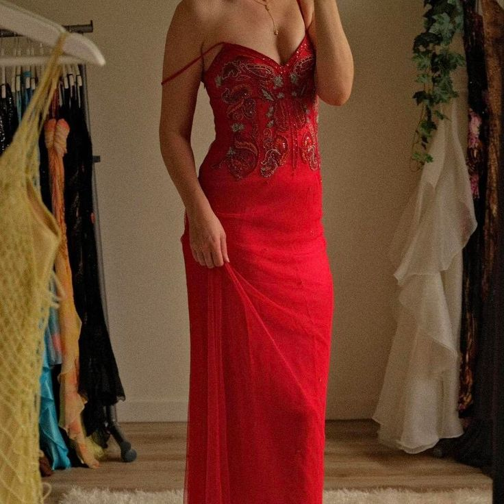 Luxury Red Spaghetti Straps Beaded Evening Dress Formal Prom Dress