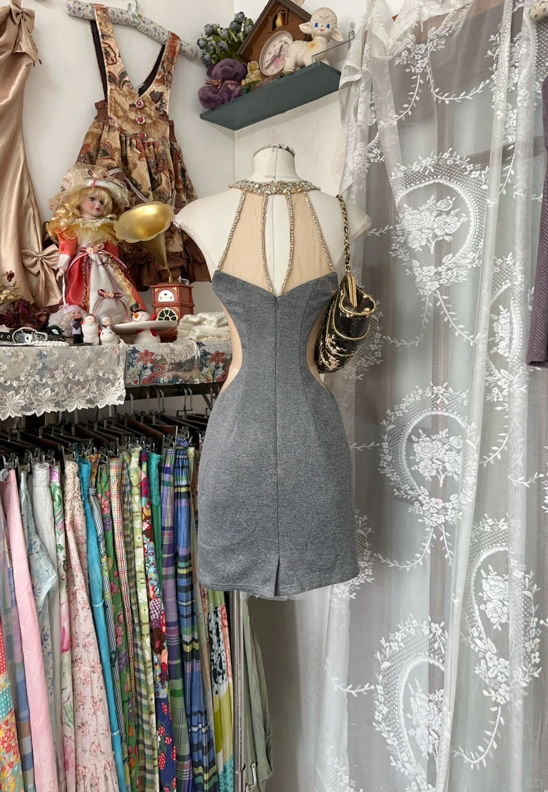 Vintage Gray Sleeveless Satin Beaded Sheath Cocktail Dress Mini Homecoming Dress