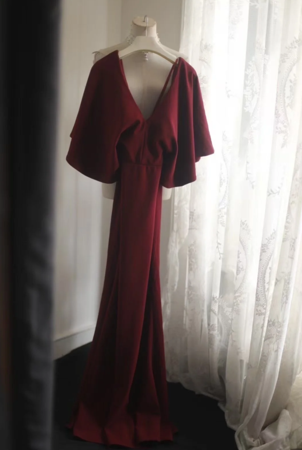 Vintage V Neck Burgundy Satin Mermaid Evening Dress Backless Long Birthday Party Dress