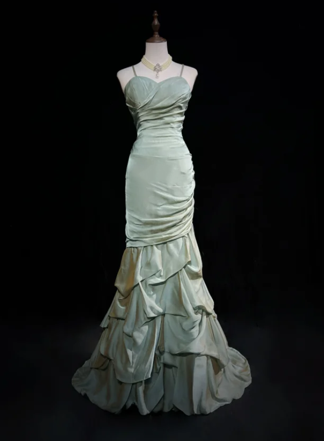 Charming Spaghetti Straps Green Satin Pleated Ruffles Layered Mermaid Long Evening Dress Wedding Guest Dress
