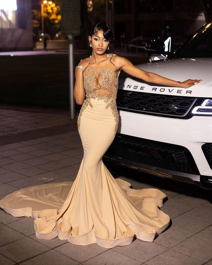 Beautiful Long Champagne Mermaid Sleeveless Beading Evening Dress With Lace