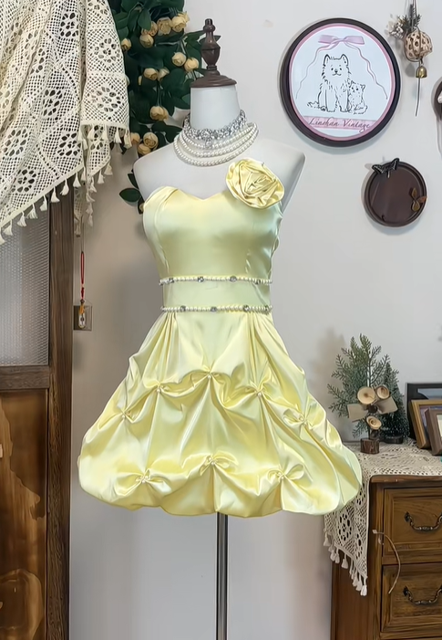 Sweet Strapless Satin Pleated Beaded Homecoming Dress Short A Line Birthday Outfits