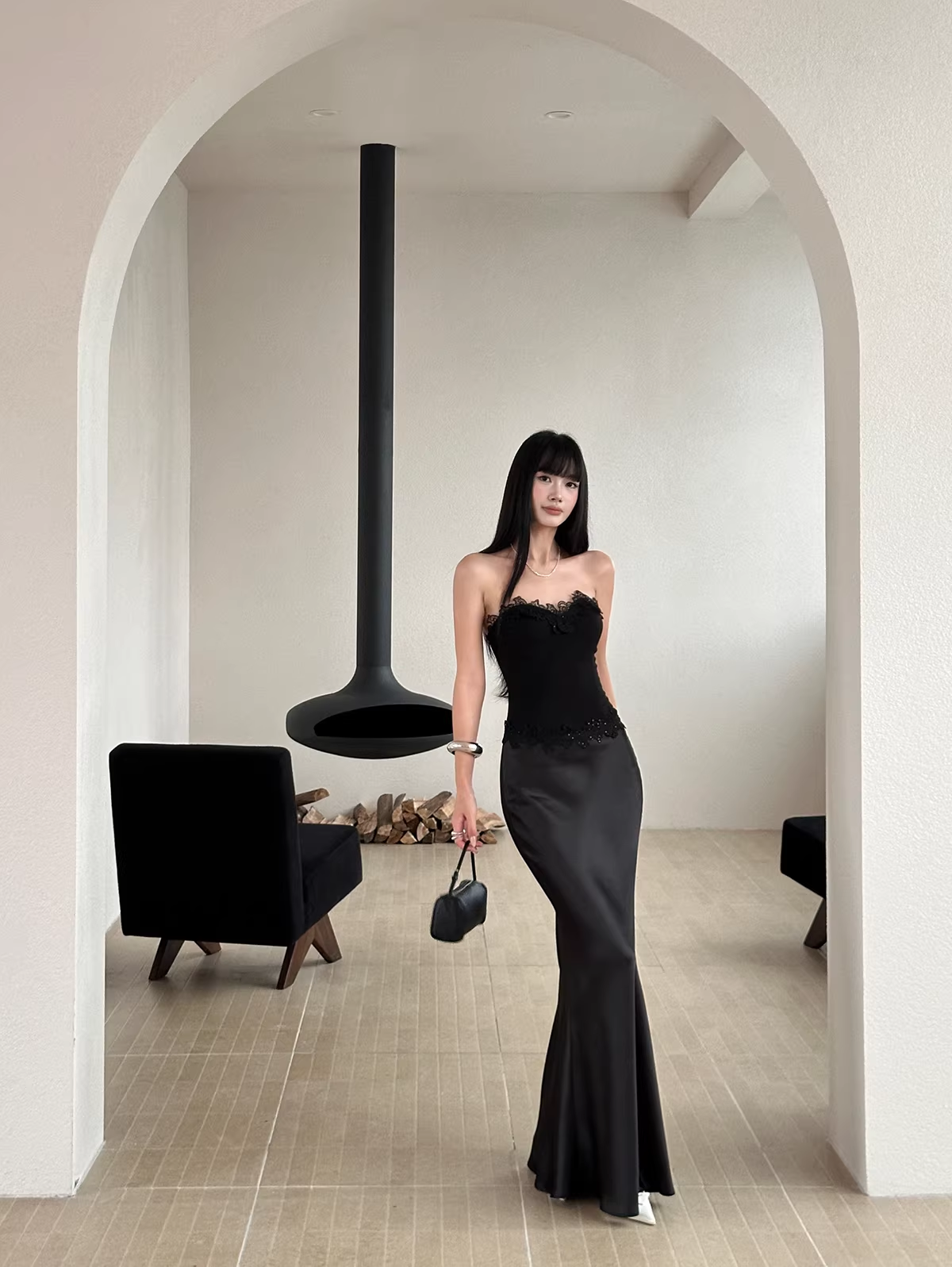 Pretty Lace Appliques Strapless Mermaid Evening Dress Party Dress Black Satin Long Wedding Guest Dress