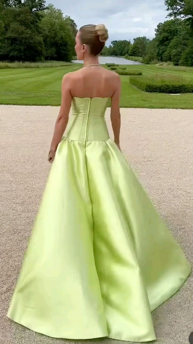 Stylish Lemon Green Strapless Satin Mermaid Long Evening Dress Birthday Outfits
