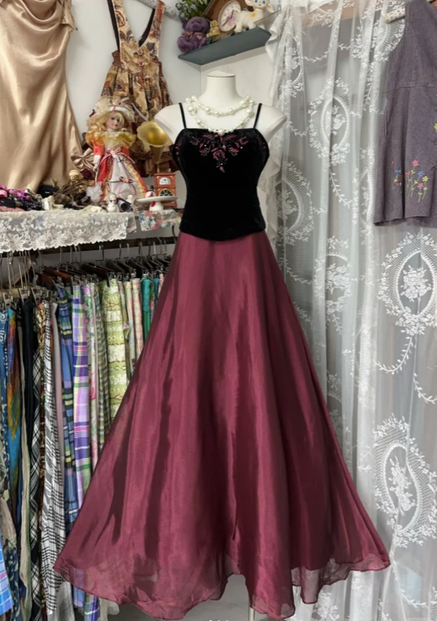 Vintage Burgundy Spaghetti Straps Organza Long Evening Dress Formal Birthday Party Gown