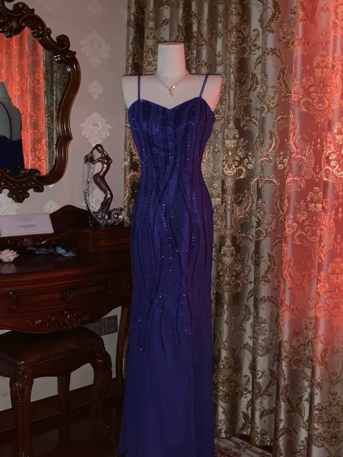 Gorgeous Spaghetti Straps V Neck Blue Satin Beaded Long Birthday Party Dress Formal Evening Gown