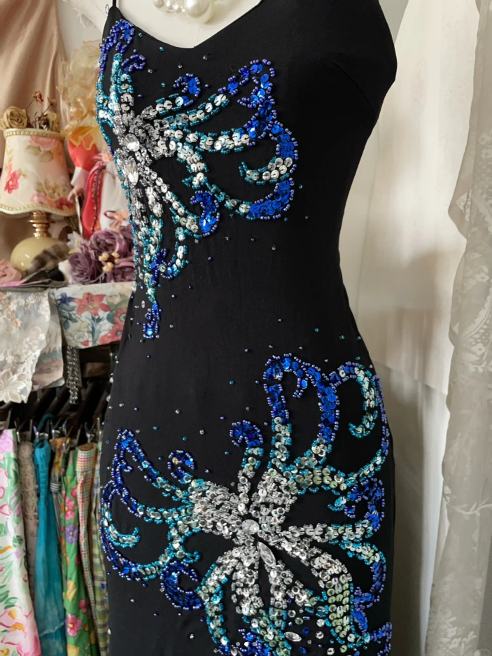 Retro Spaghetti Straps Satin Beaded Mermaid Evening Dress Black Slit Long Party Dress