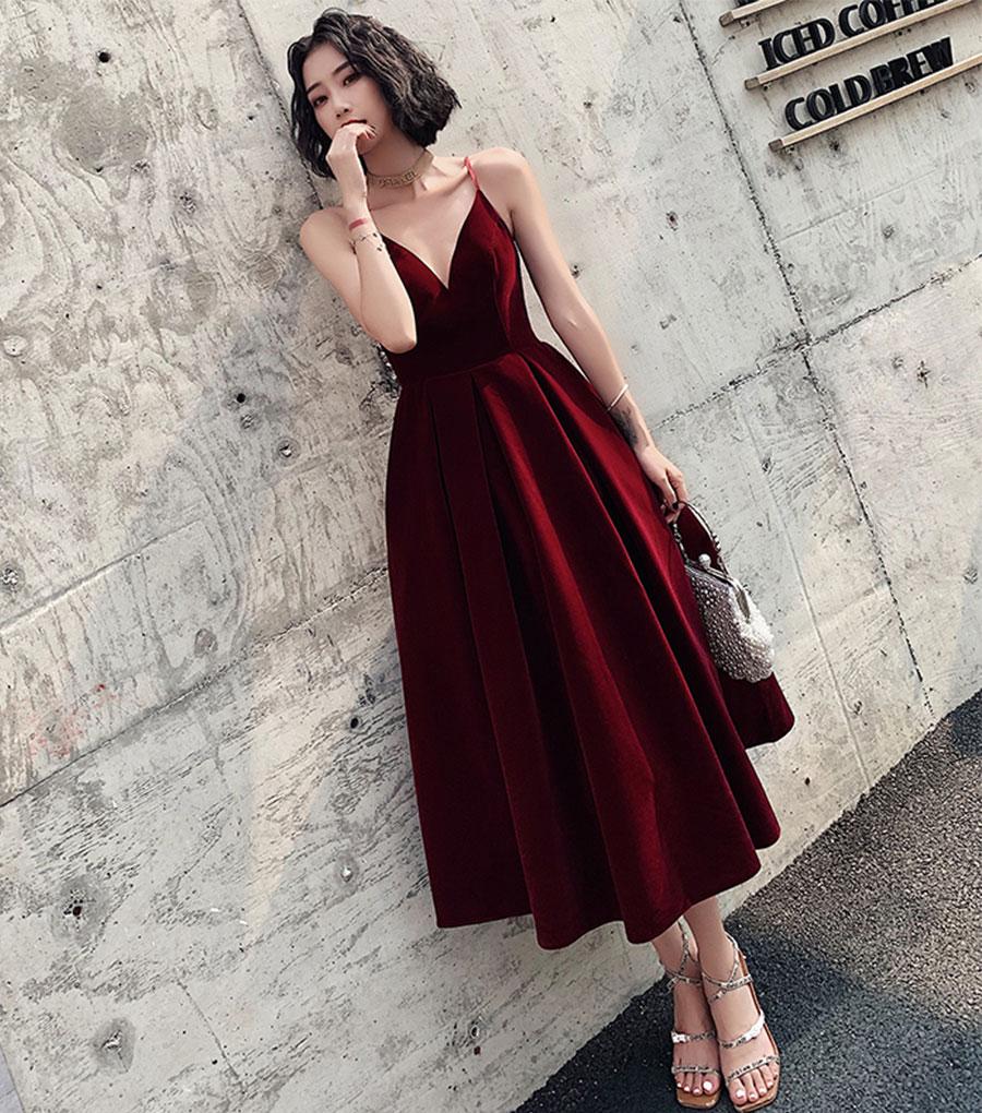 Burgundy v neck velvet short prom dress