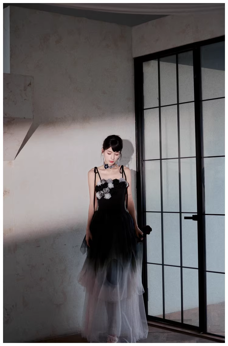 Elegant Spaghetti Straps Ombre Black Tulle Layered A Line Long Party Dress Evening Dress