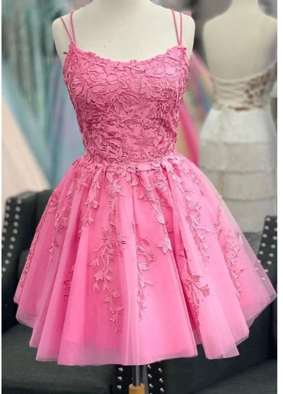 A-line Lace Appliques Short Homecoming Dress