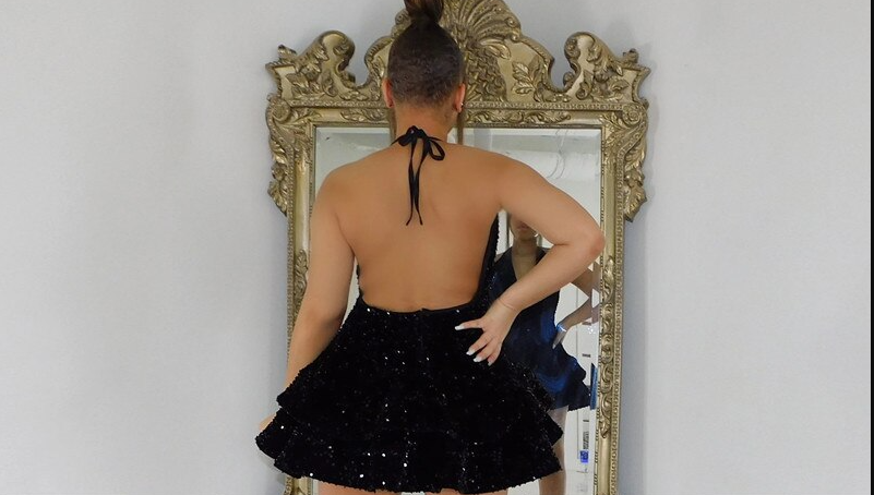 Halter Neckline Short Homecoming Dress Sequins Party Dress New Arrival Party Dress