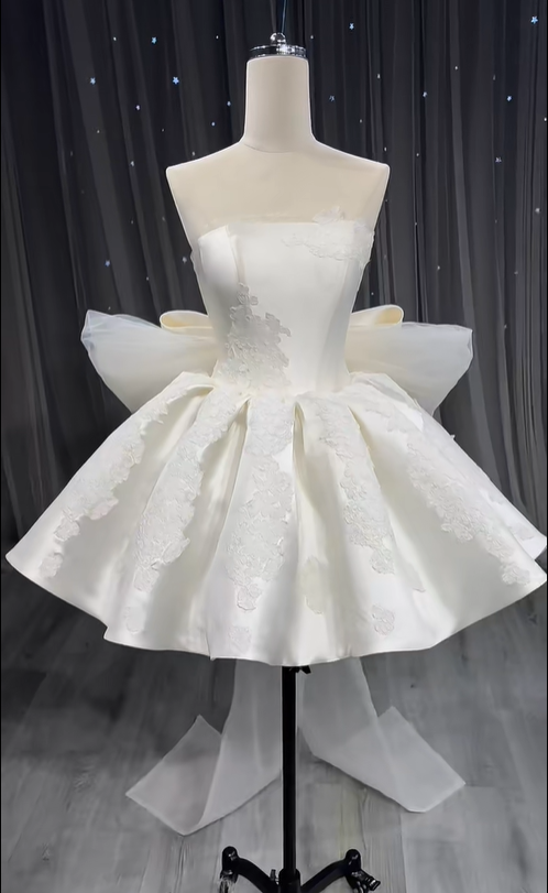 Fairy White Strapless Satin Appliques A Line Birthday Outfits Short Homecoming Dress With Bow