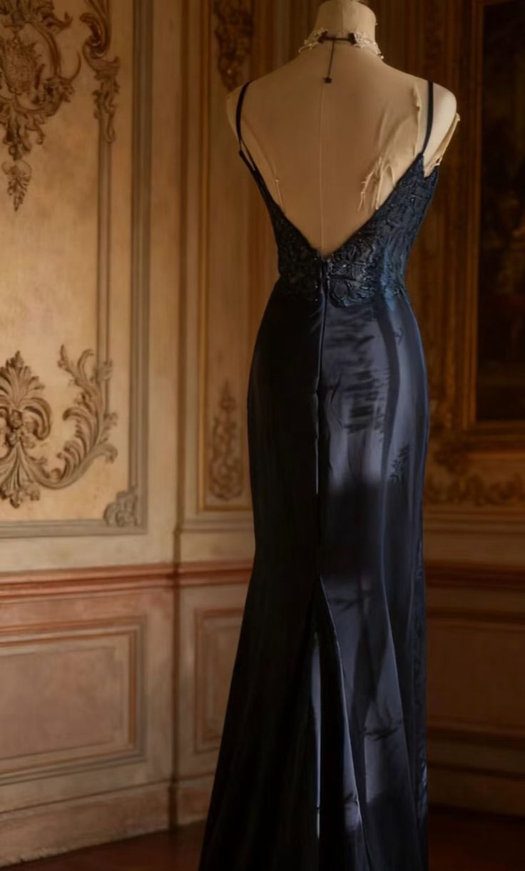 Vintage Spaghetti Strap Navy Blue Satin Appliques Mermaid Long Wedding Guest Dress Birthday Evening Dress