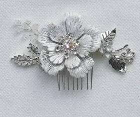 Bridal Hair Jewelry Flower Leaf Hair Combs Silver Color Head Pieces Rhinestones Hairpins For Women Brides Wedding Accessories b