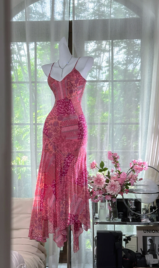 Unique Pink Spaghetti Straps Chiffon V Neck Mermaid Party Dress Long Prom Dress