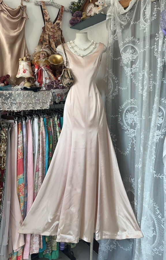 Elegant Light Pink Sleeveless Satin Mermaid Long Party Dress Wedding Guest Dress