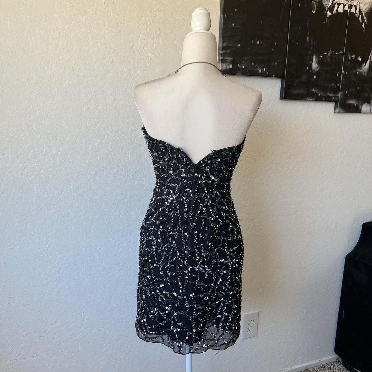 Sparkly Black Sweetheart Neck Sequin Sheath Cocktail Dress Formal Graduation Homecoming Dress