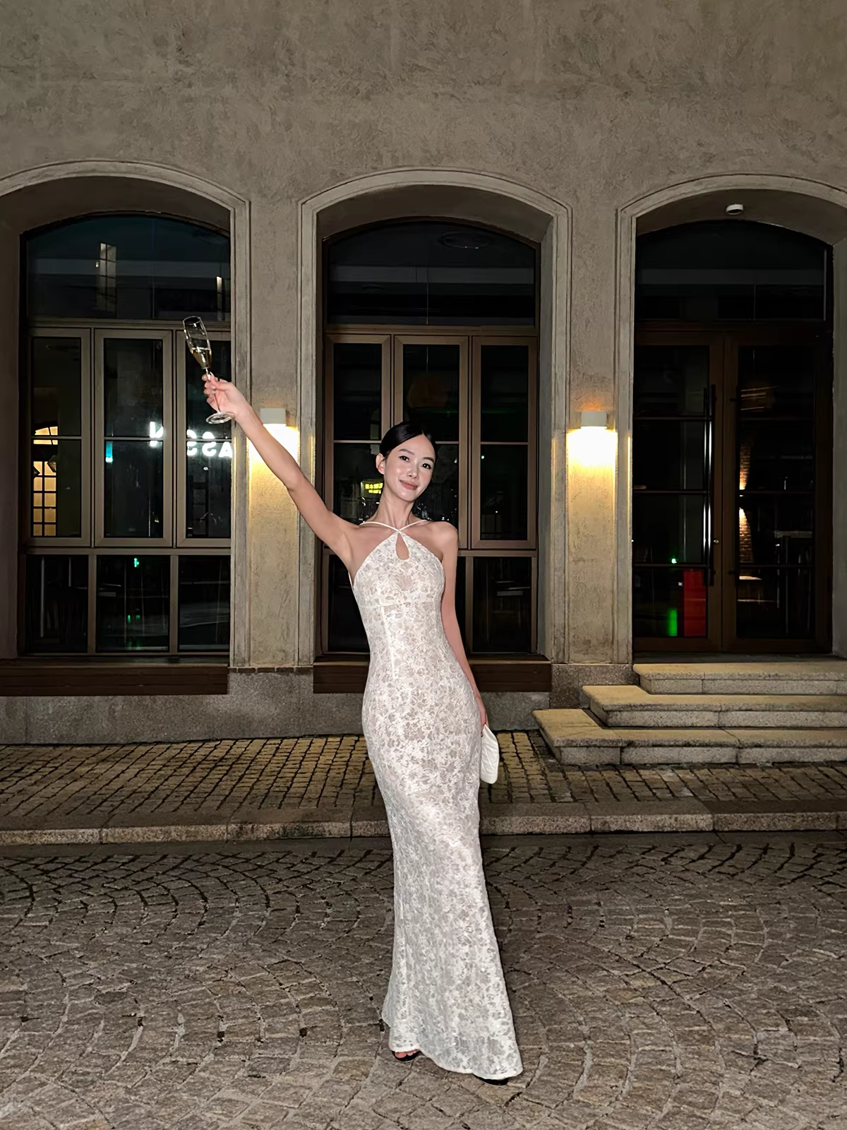 Glamorous Beige Sleeveless Lace Mermaid Slit Long Evening Dress Formal Birthday Party Gown