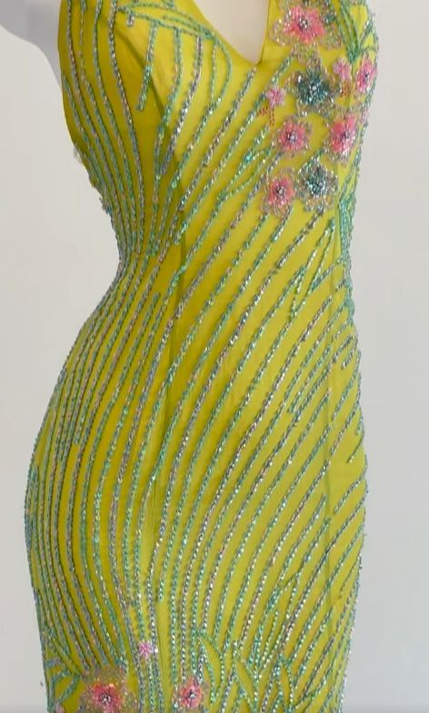 Unique Green Halter V Neck Chiffon Beaded Mermaid Evening Dress Backless Long Party Dress