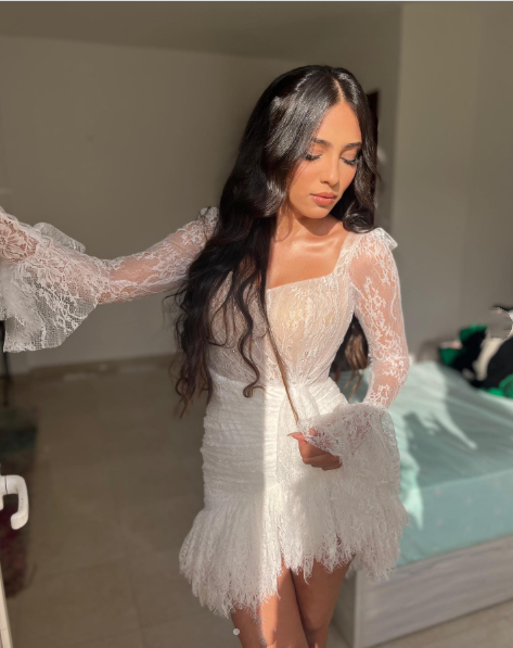 Pretty White Lace Sheath Short Graduation Homecoming Dress 19th Birthday Outfits