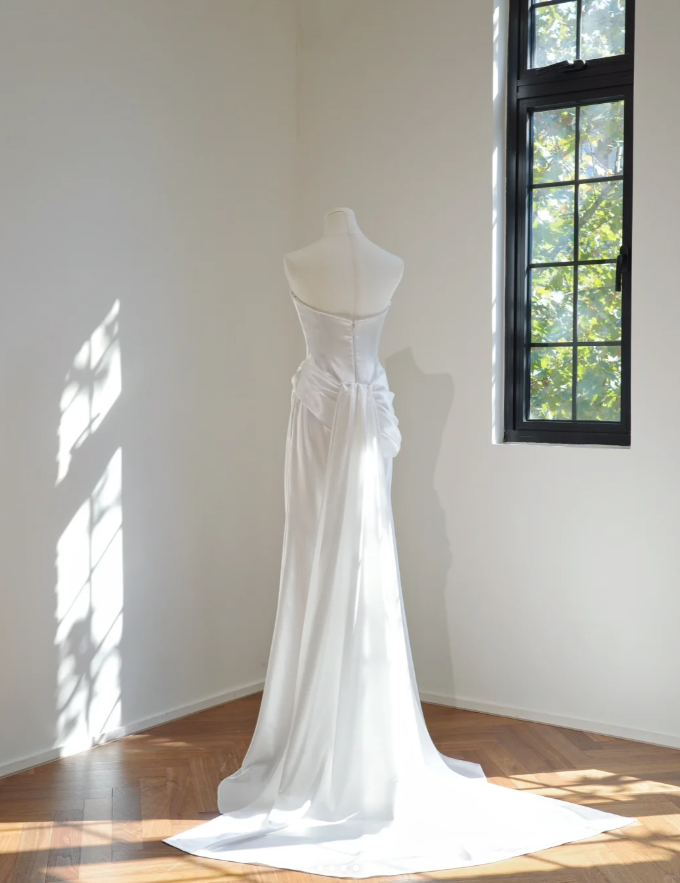 Elegant White Strapless Satin Pleated Mermaid Long Party Dress Birthday Prom Dress