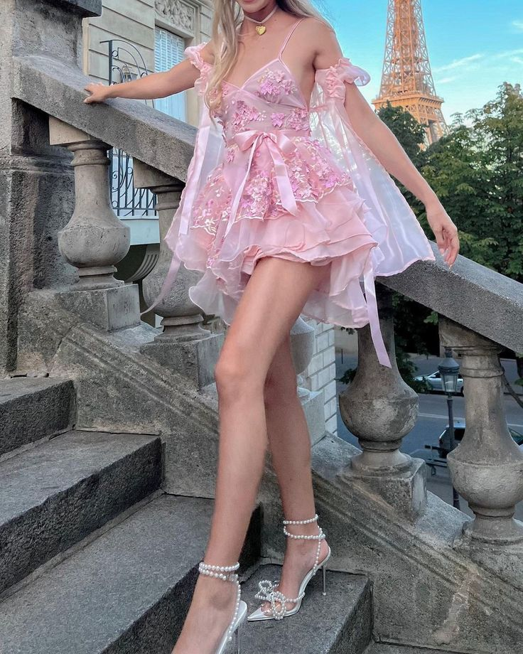 Classy Spaghetti Straps V Neck Pink Lace Appliques Formal Short Homecoming Dress Birthday Outfits