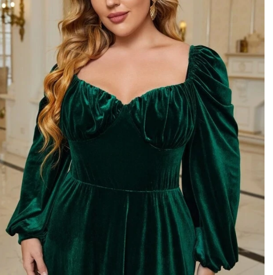 Women Plus Sweetheart Neck Lantern Sleeve Ruched Velvet Prom Dress