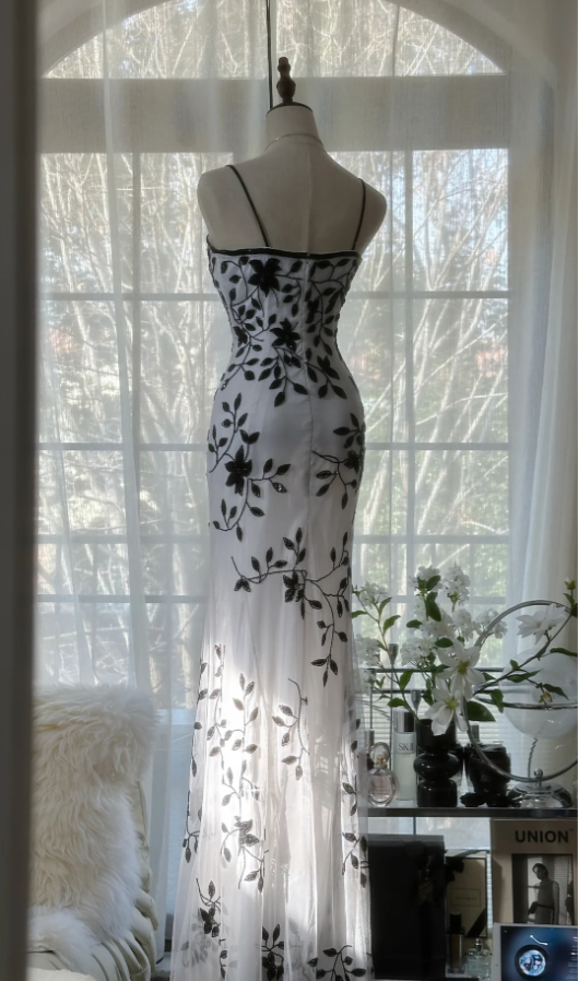 Unique Spaghetti Straps White Chiffon Black Beaded Mermaid Long Evening Dress Formal Birthday Party Dress