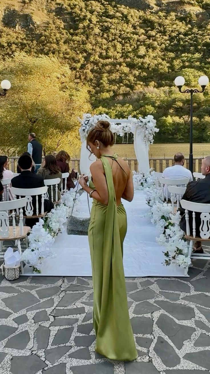 Elegant Green Halter Satin Long Wedding Guest Dress Backless Formal Evening Dress