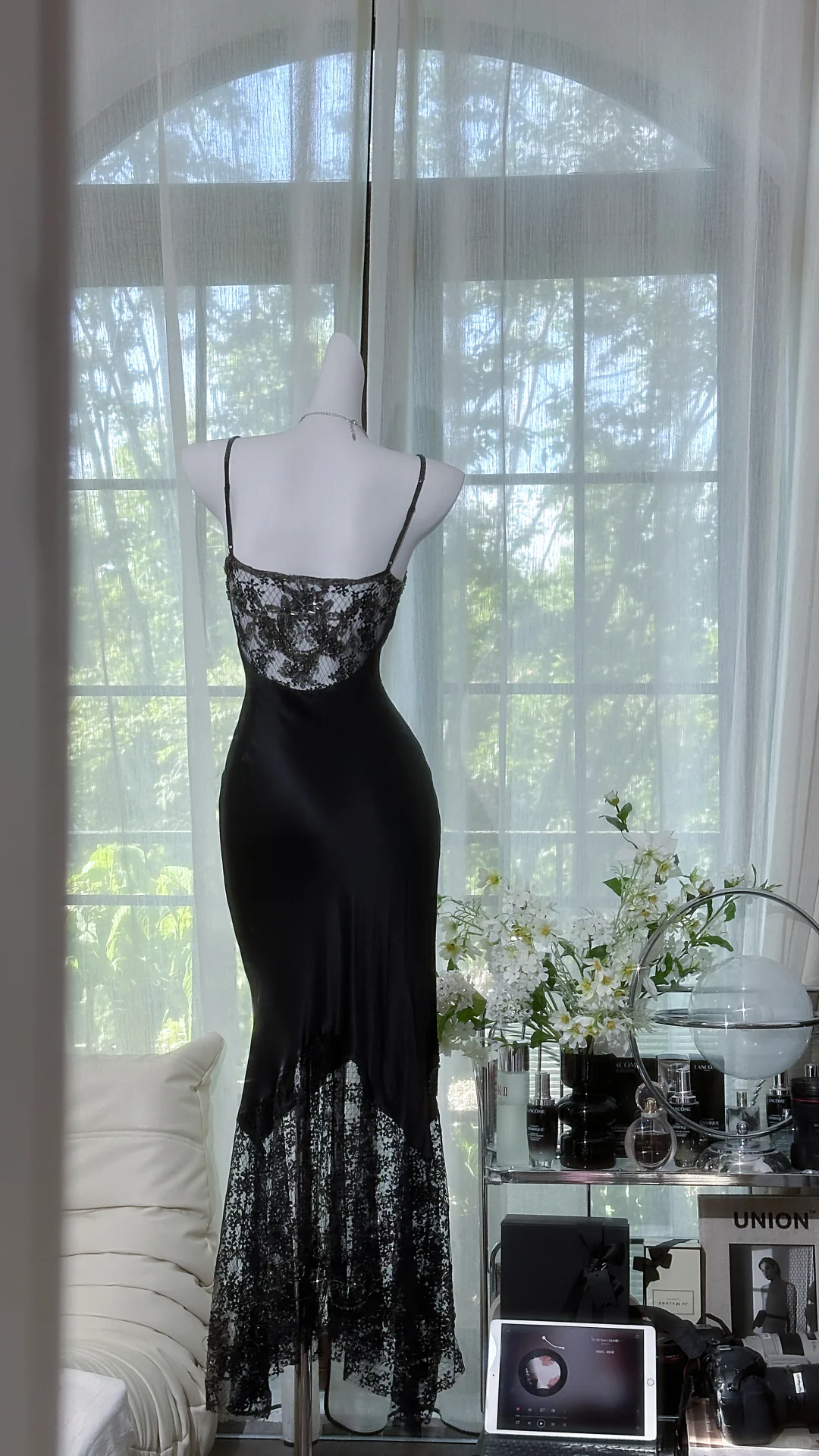 Sexy Black Spaghetti Straps Satin Beaded Lace Mermaid Long Prom Dress Party Dress