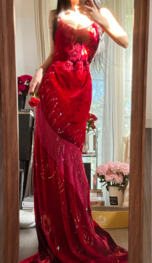 Unique Red Spaghetti Straps Velvet Sequin Mermaid Evening Dress Long Party Dresses