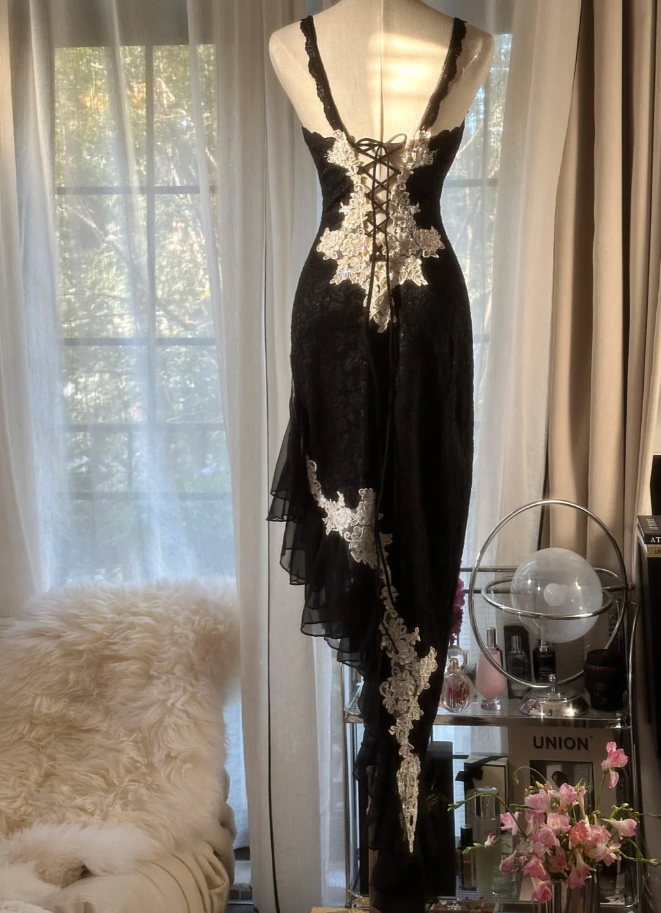 Sexy Black Spaghetti Straps Lace Appliques Mermaid Evening Dress Long Party Dress
