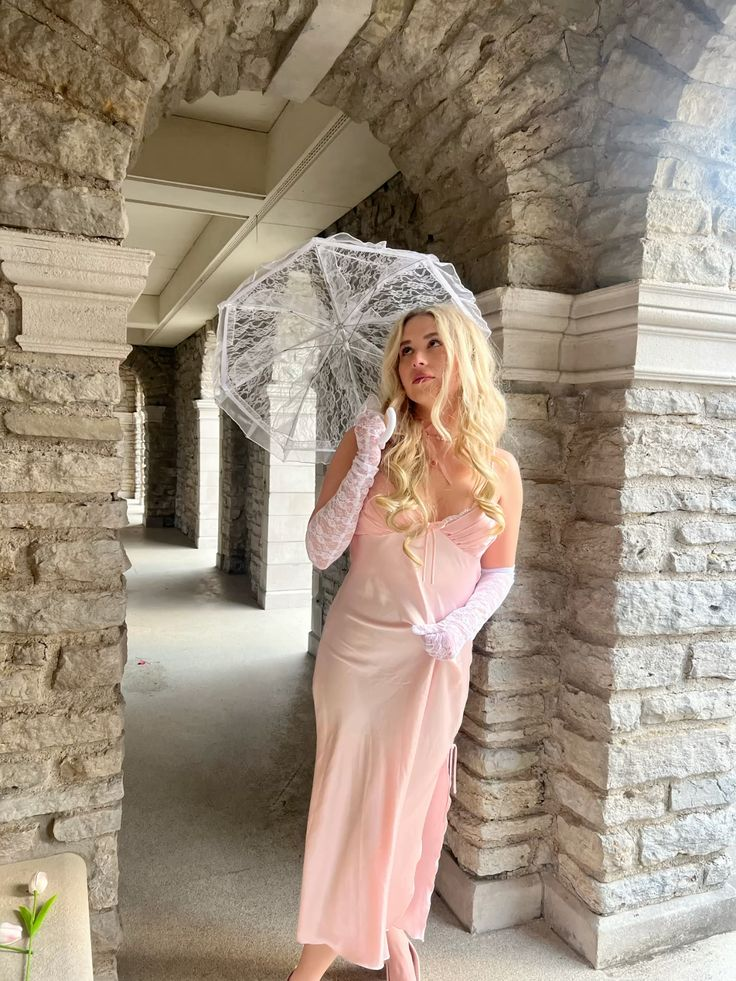 Elegant Spaghetti Straps V Neck Pink Satin Mermaid Evening Dress Long Party Dress With Lace Gloves