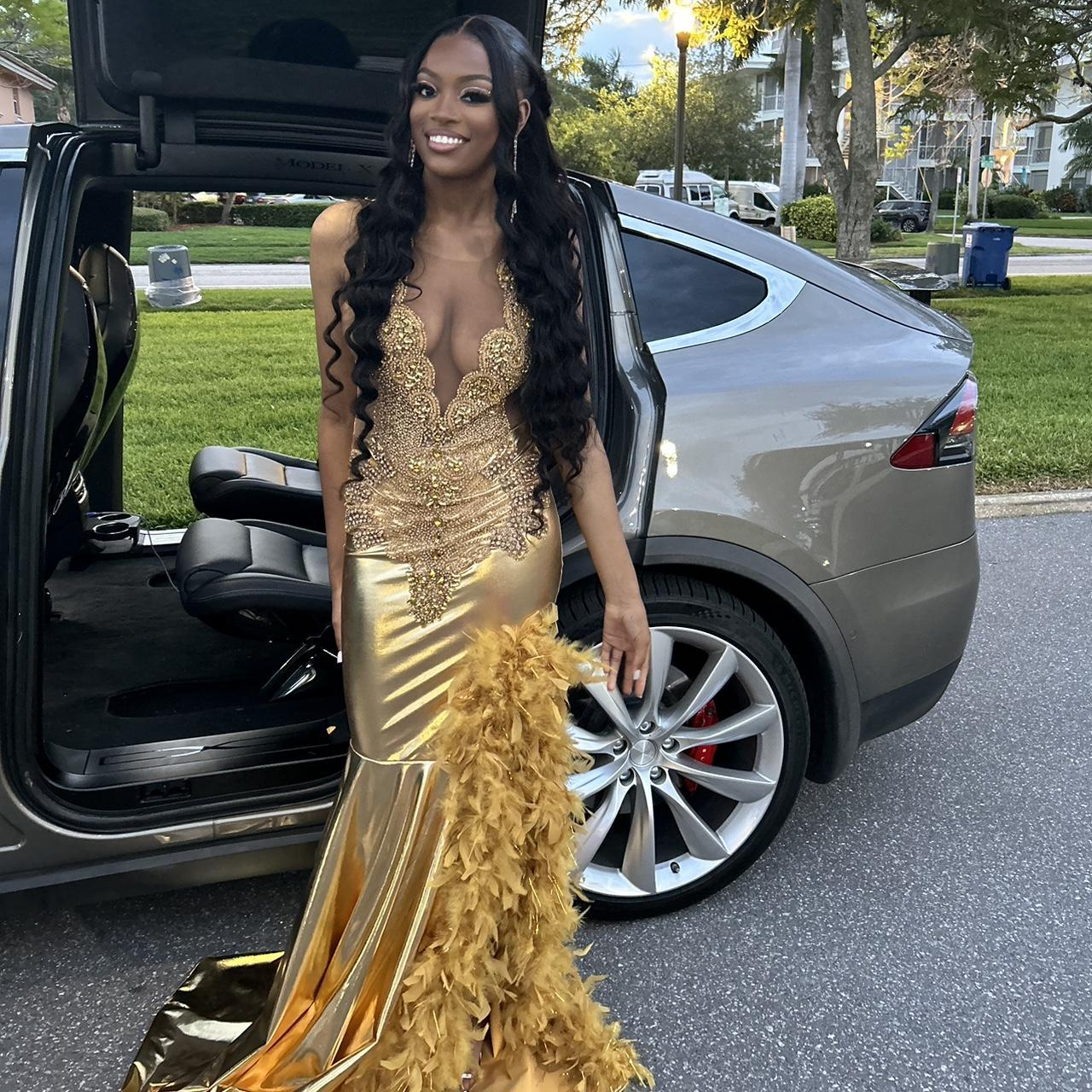 Luxurious Feathers Beaded Mermaid Evening Dress Gold Long Slit Prom Party Dress