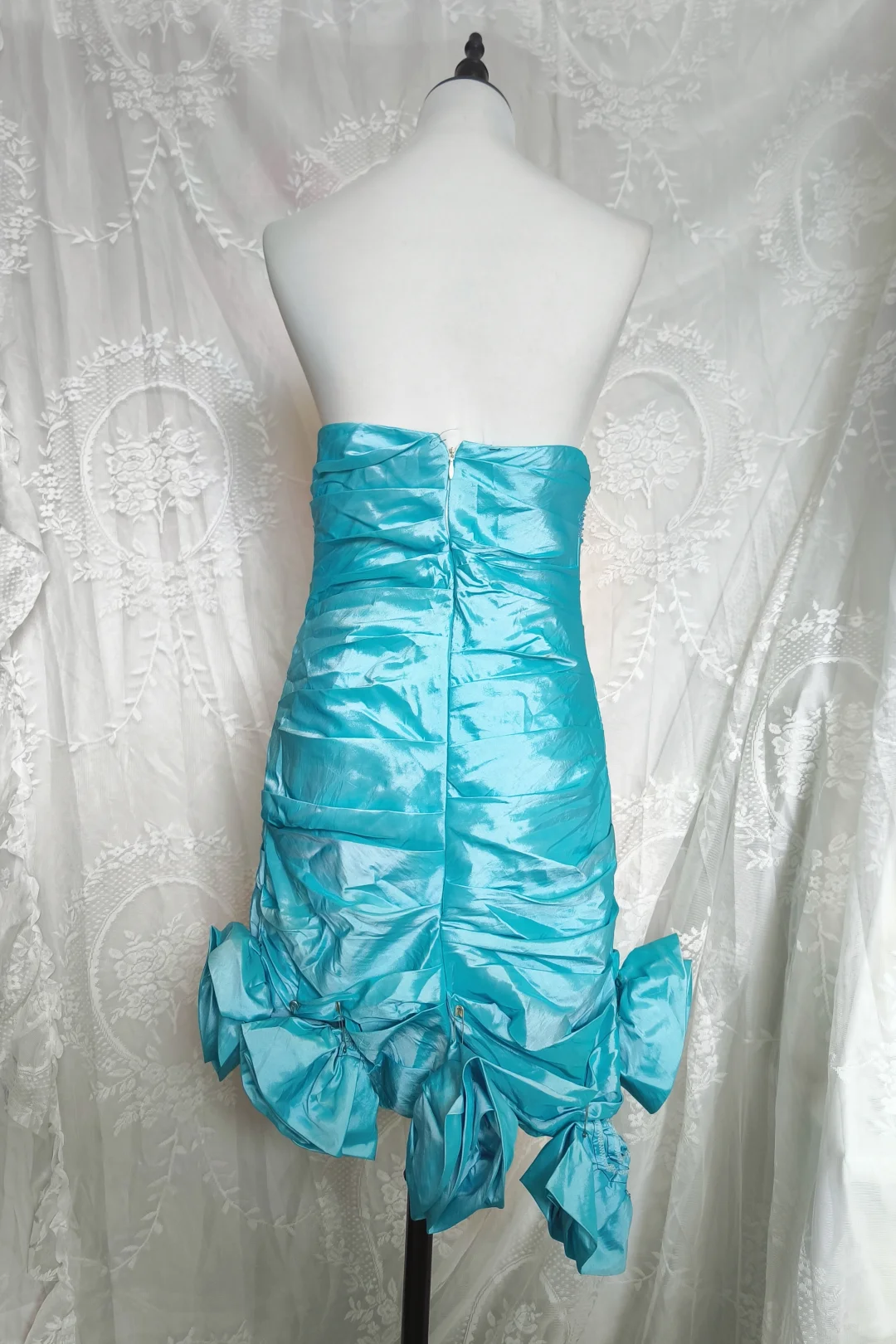 Vintage Blue Strapless Satin Pleated Short Party Dress Rose Flowers Hem Homecoming Dress
