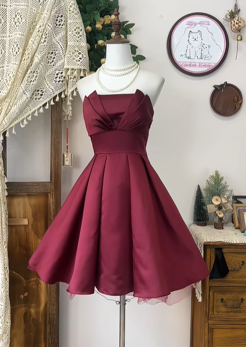 Vintage Burgundy Strapless A Line Short Homecoming Dress Cocktail Dress