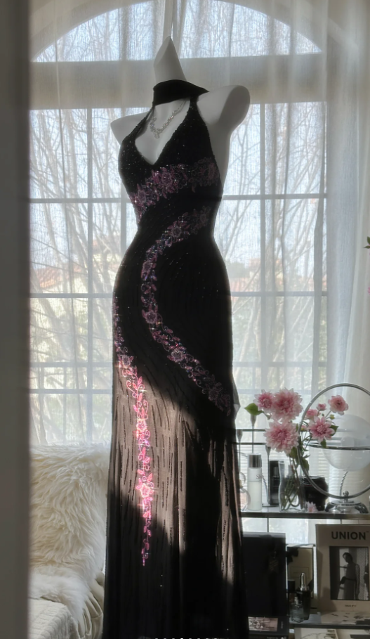 Charming Halter V Neck Black Chiffon Sequin Beaded Mermaid Long Evening Dress Formal Birthday Party Dress