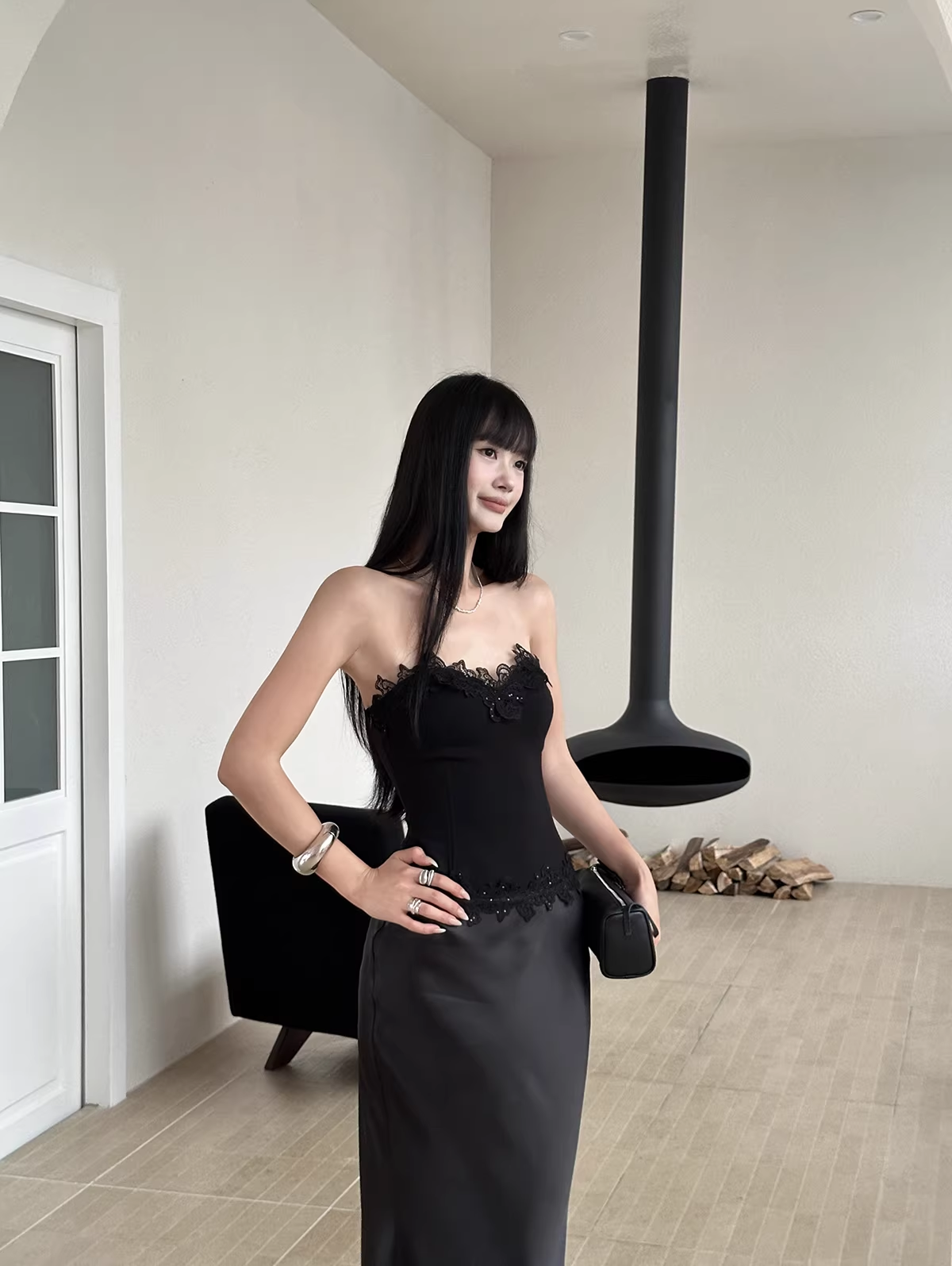 Pretty Lace Appliques Strapless Mermaid Evening Dress Party Dress Black Satin Long Wedding Guest Dress