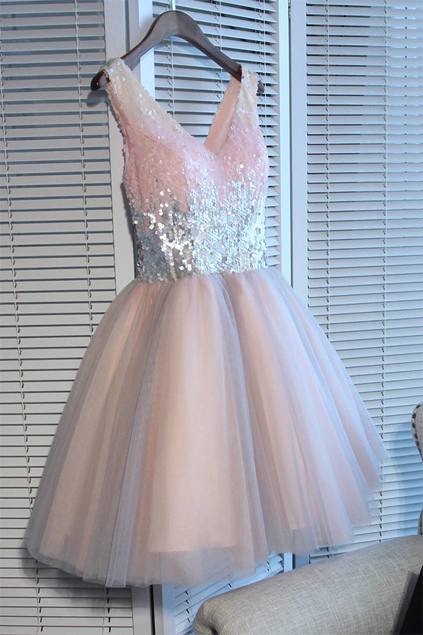 Sequined V-neck Tulle Homecoming Dress Sexy Shining Short Party Dress